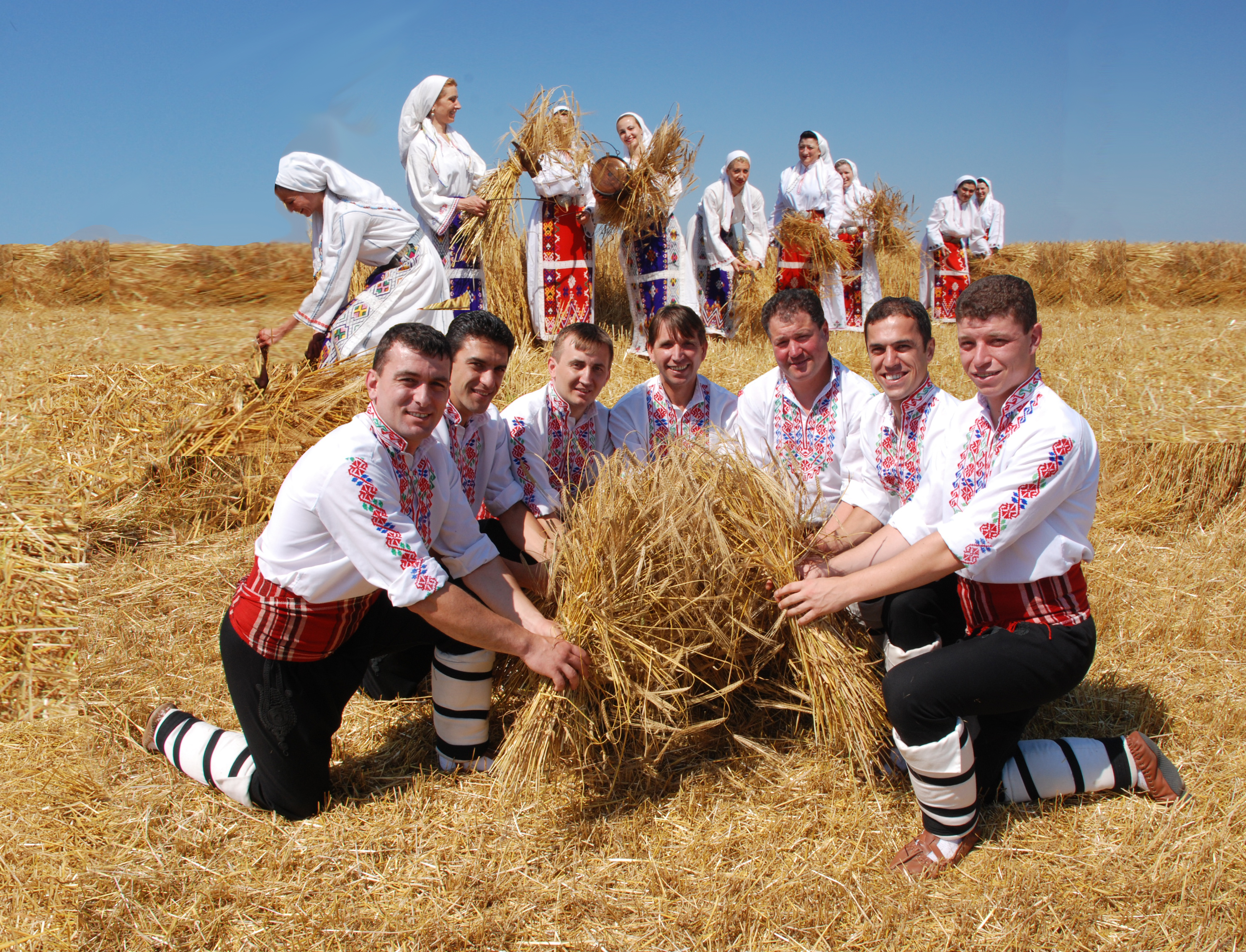 Професионален фолклорен ансамбъл „Добруджа” | Българско танцово изкуство